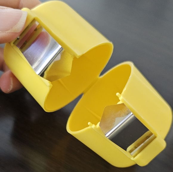 BeepEgg New York Edition Singing Floating Egg Timer And 2 Egg Shell Openers - Picture 7 of 10